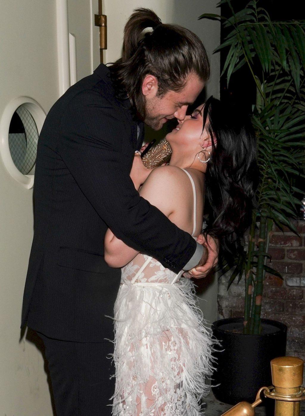 4P Ariel Winter See-Through