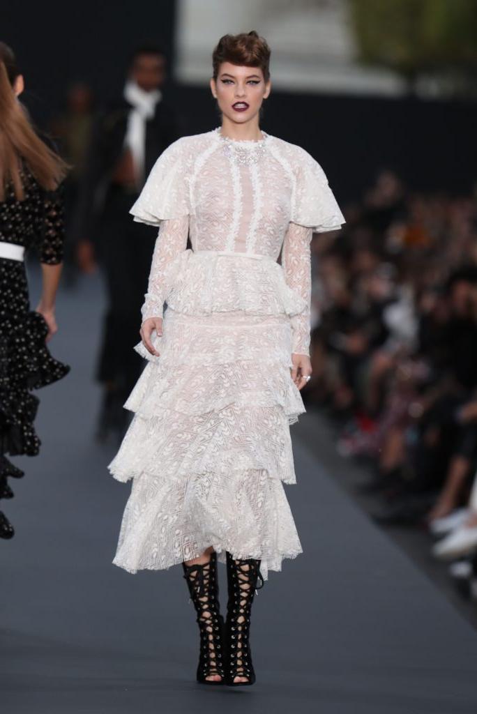 15P Barbara Palvin See-Through