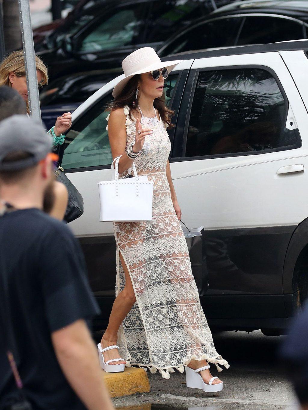 25P Bethenny Frankel See-Through