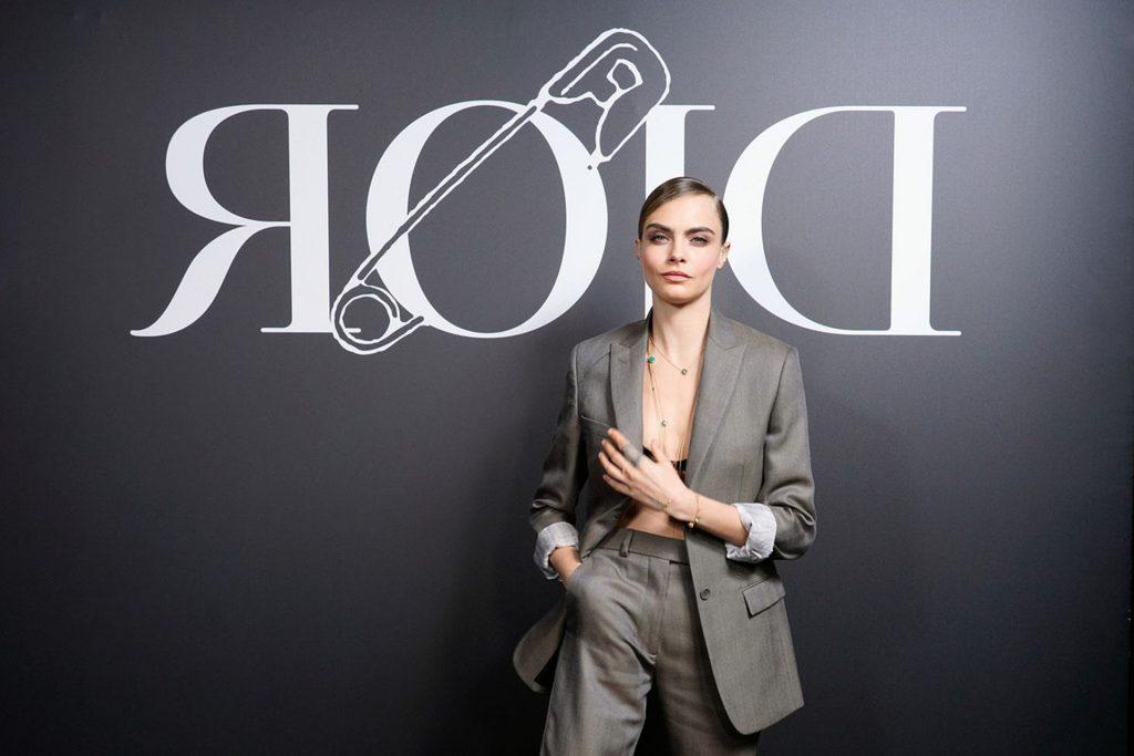 4P Cara Delevingne See-Through