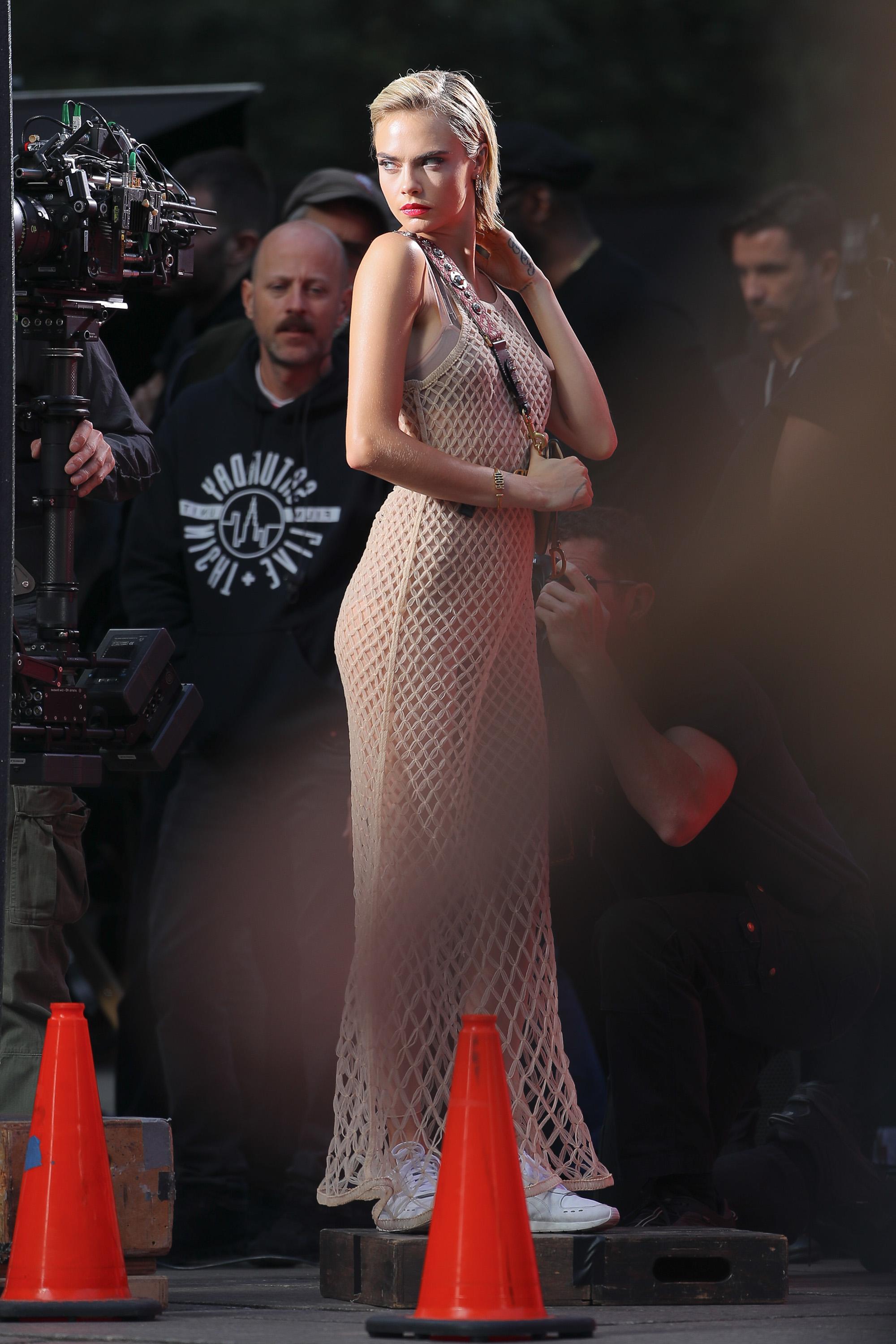 23P Cara Delevingne See-Through
