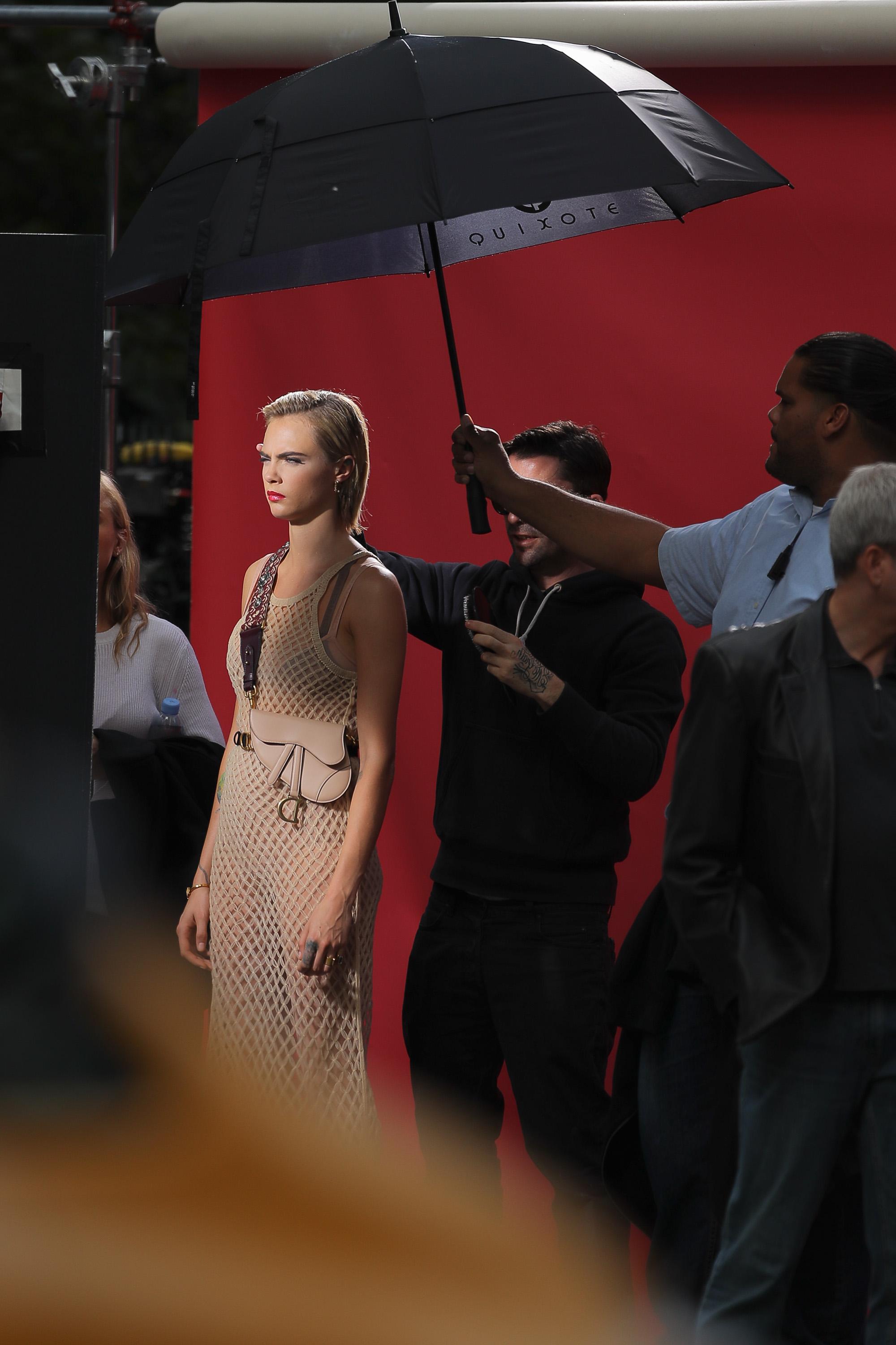 23P Cara Delevingne See-Through