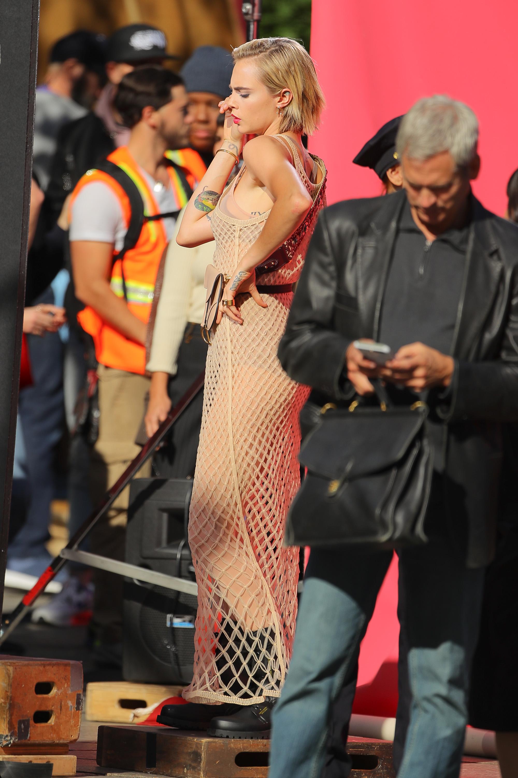 23P Cara Delevingne See-Through