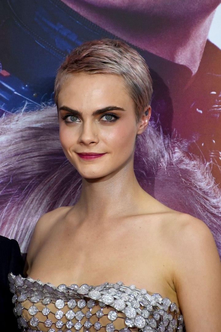 21P Cara Delevingne See-Through