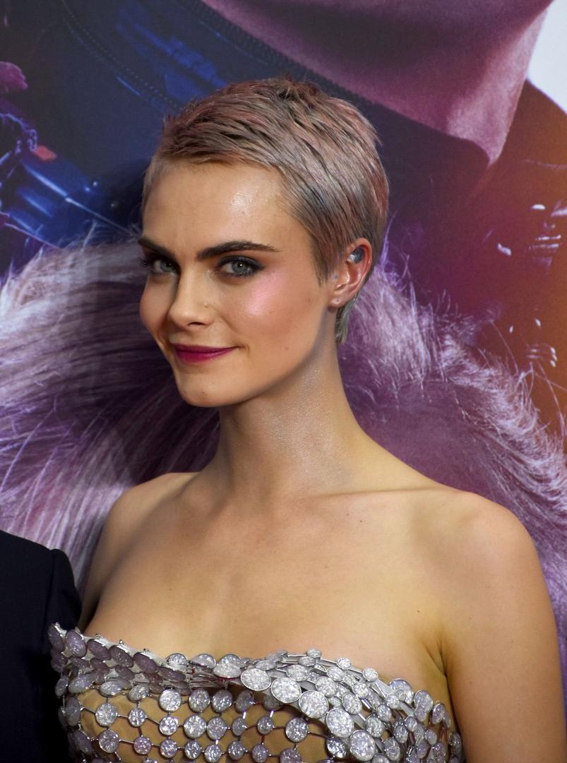 21P Cara Delevingne See-Through