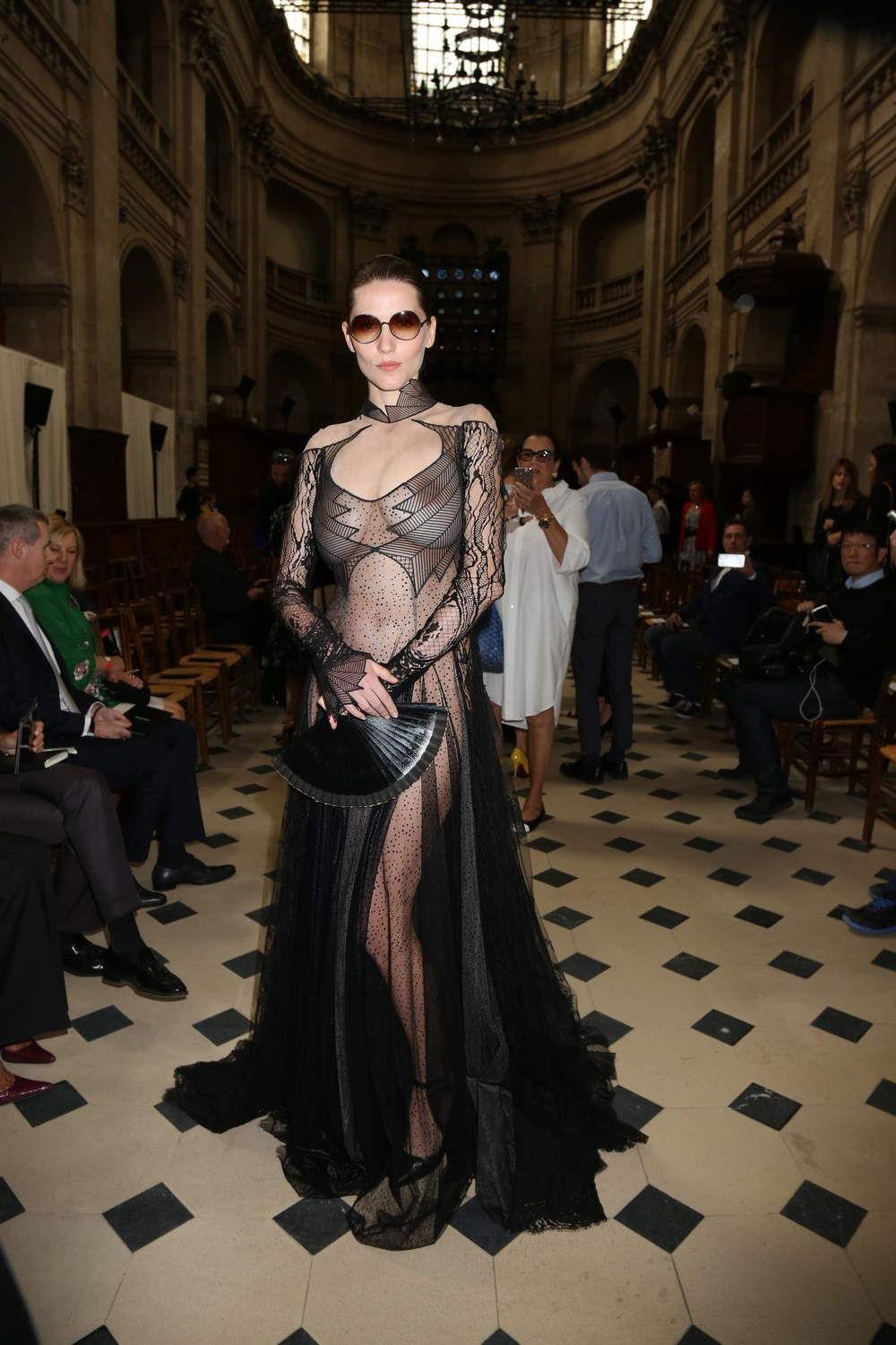 6P Hea Deville See-Through Photos
