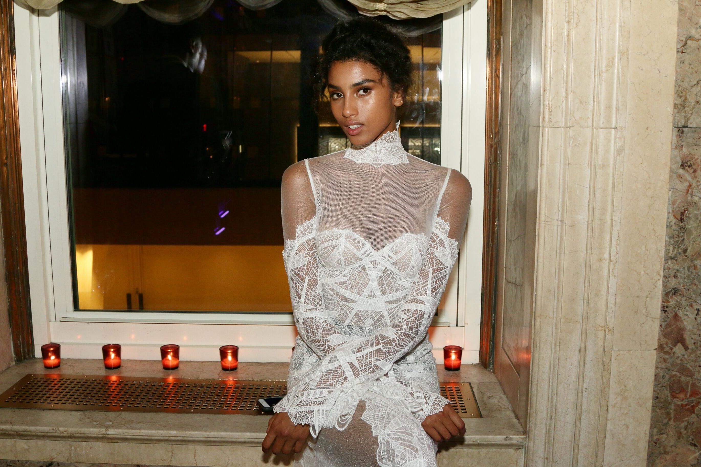 6P Imaan Hammam See-Through Photos