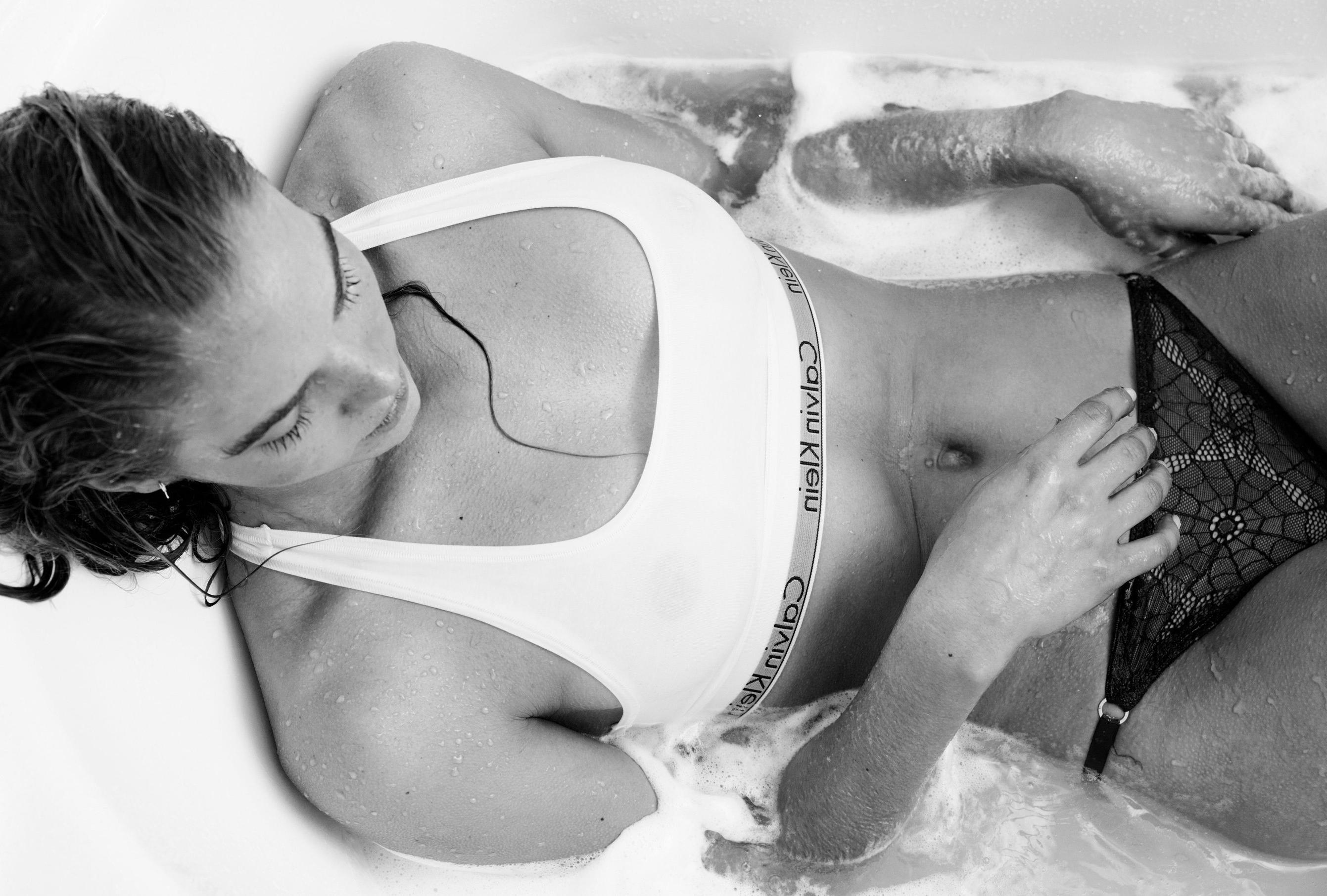 6P See-through pics of Jordan Murray