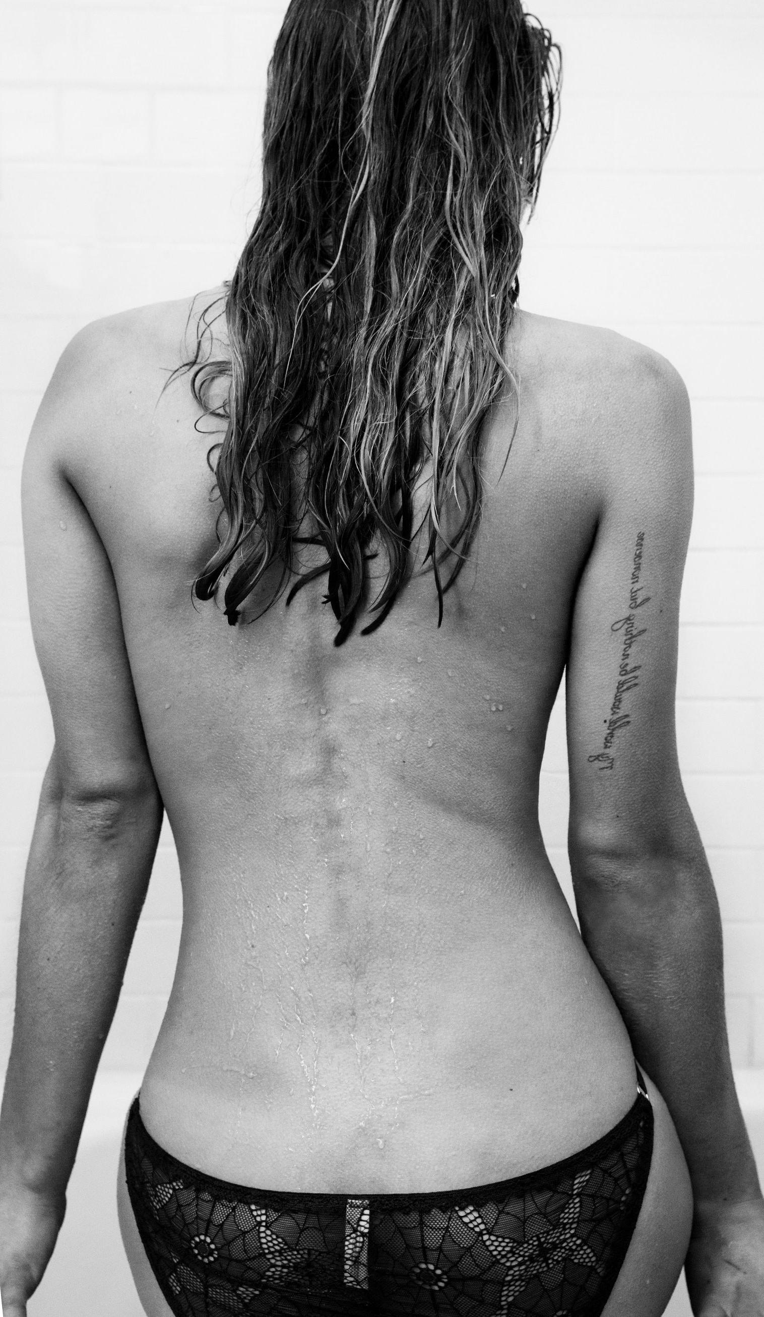 6P See-through pics of Jordan Murray