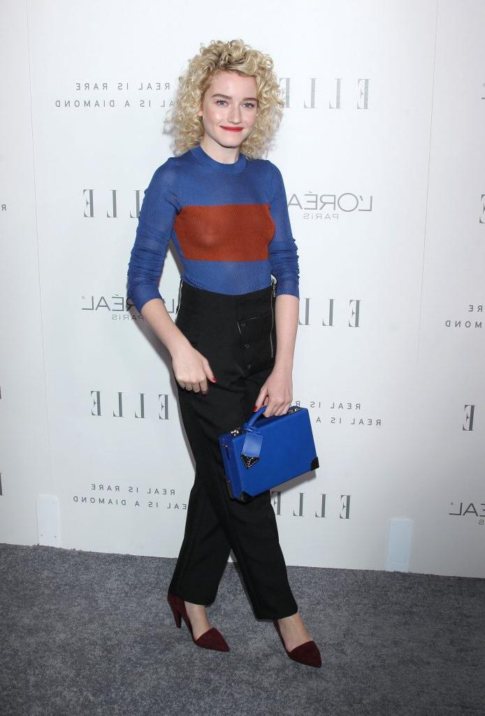 8P Julia Garner See-Through