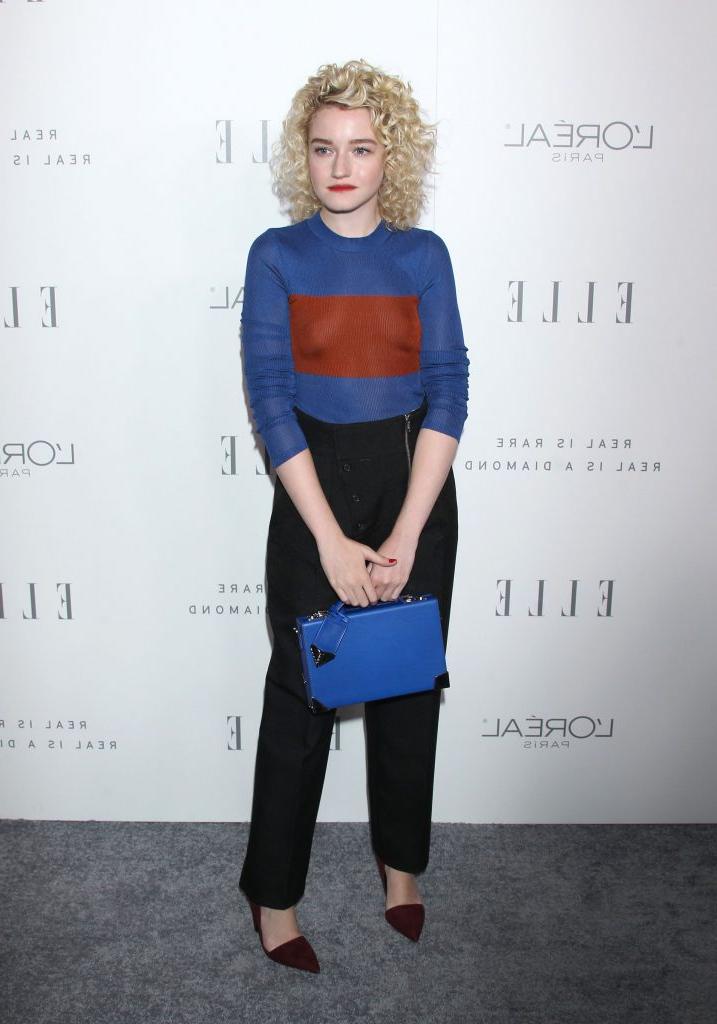 8P Julia Garner See-Through