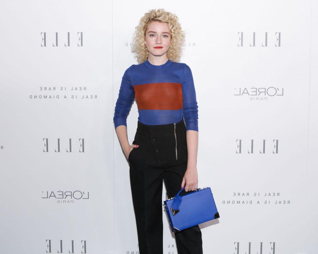 8P Julia Garner See-Through