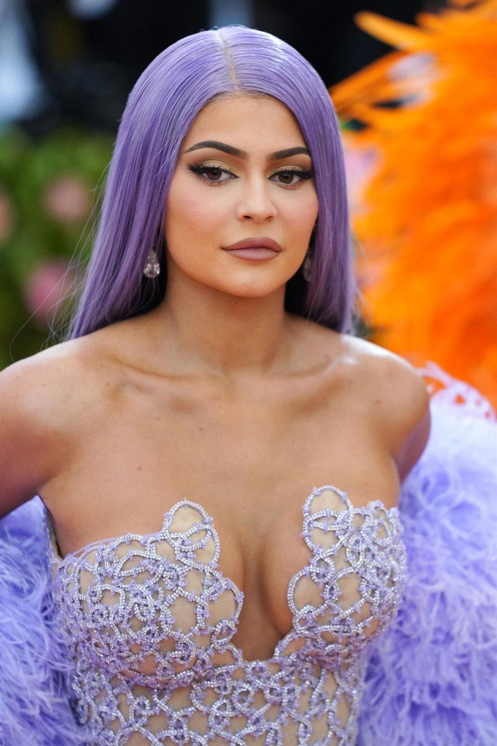 4P Kylie Jenner See-Through