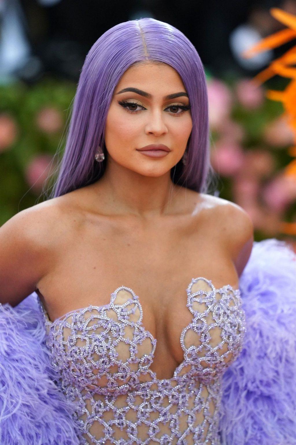 4P Kylie Jenner See-Through