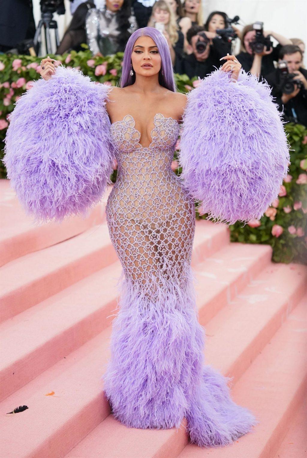 4P Kylie Jenner See-Through