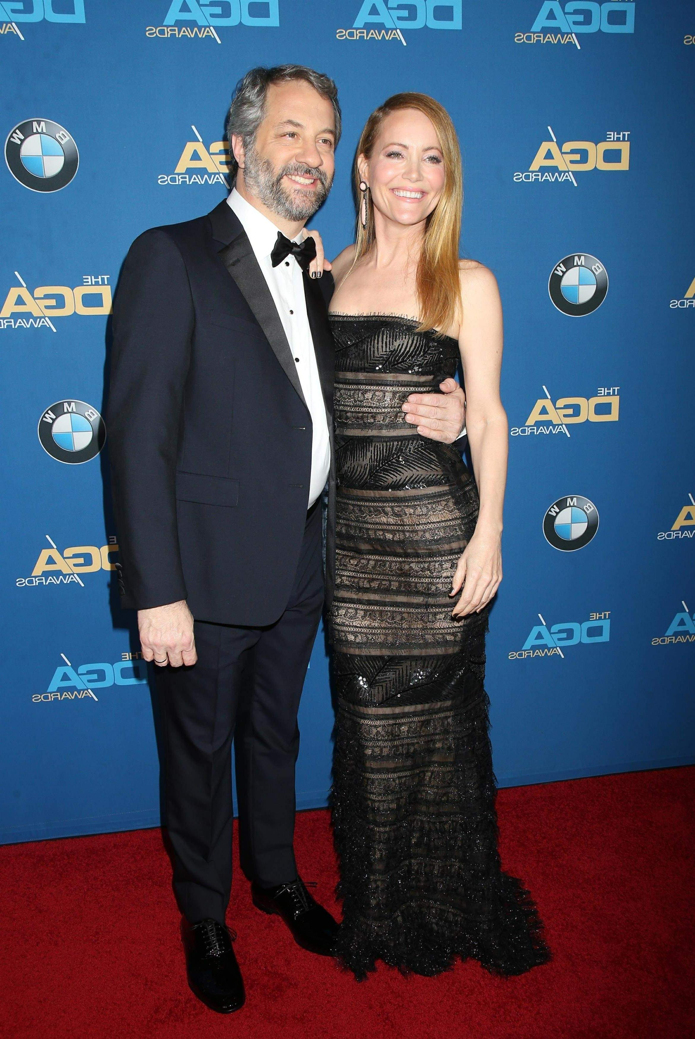 21P Leslie Mann See-Through