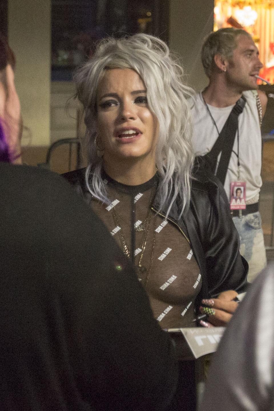 25P Lily Allen See-Through