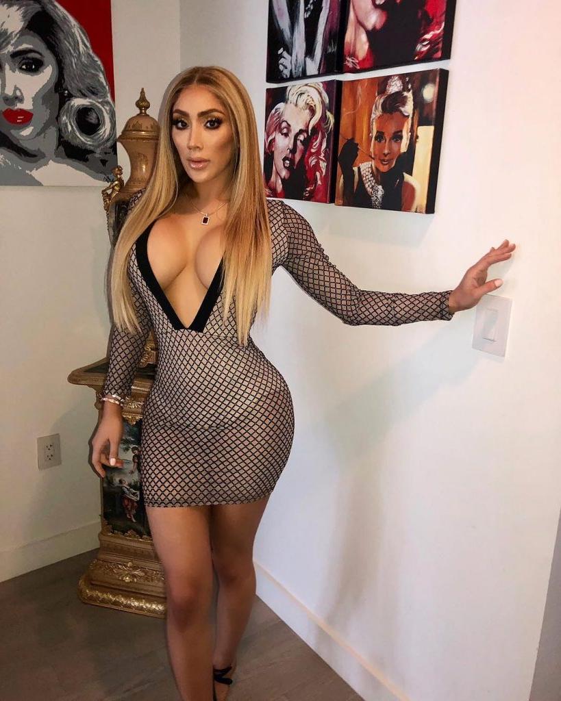 6P Nikki Mudarris See-Through