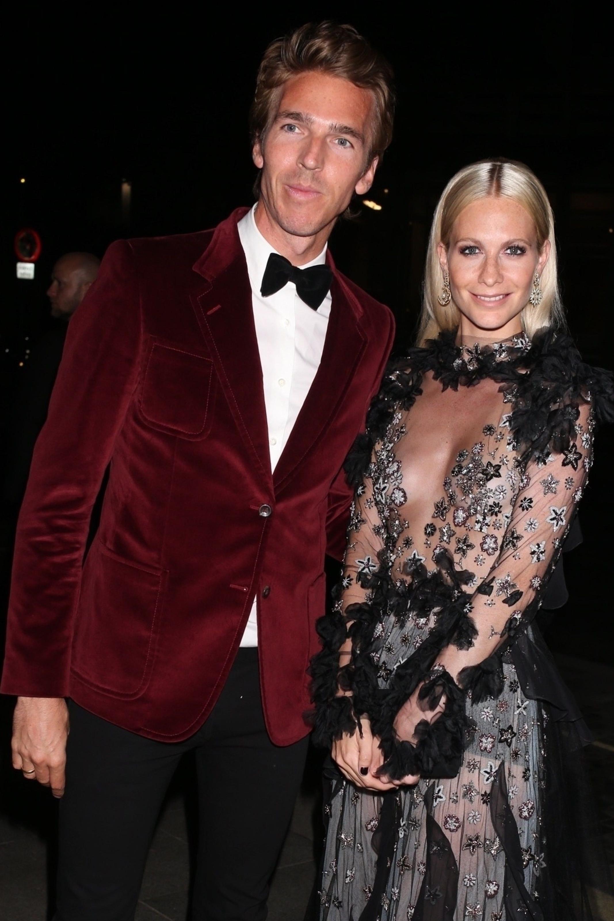 25P Poppy Delevingne See-Through
