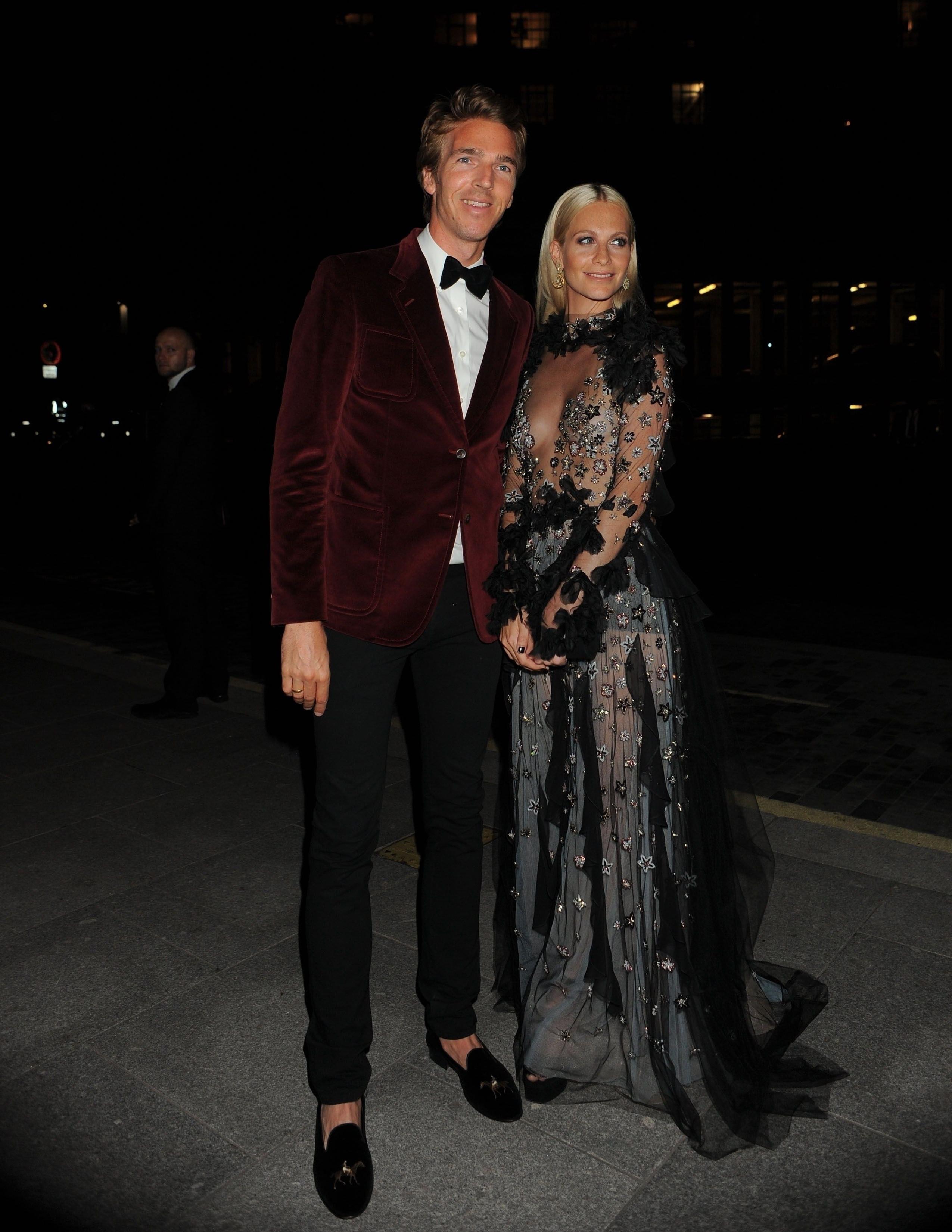 25P Poppy Delevingne See-Through