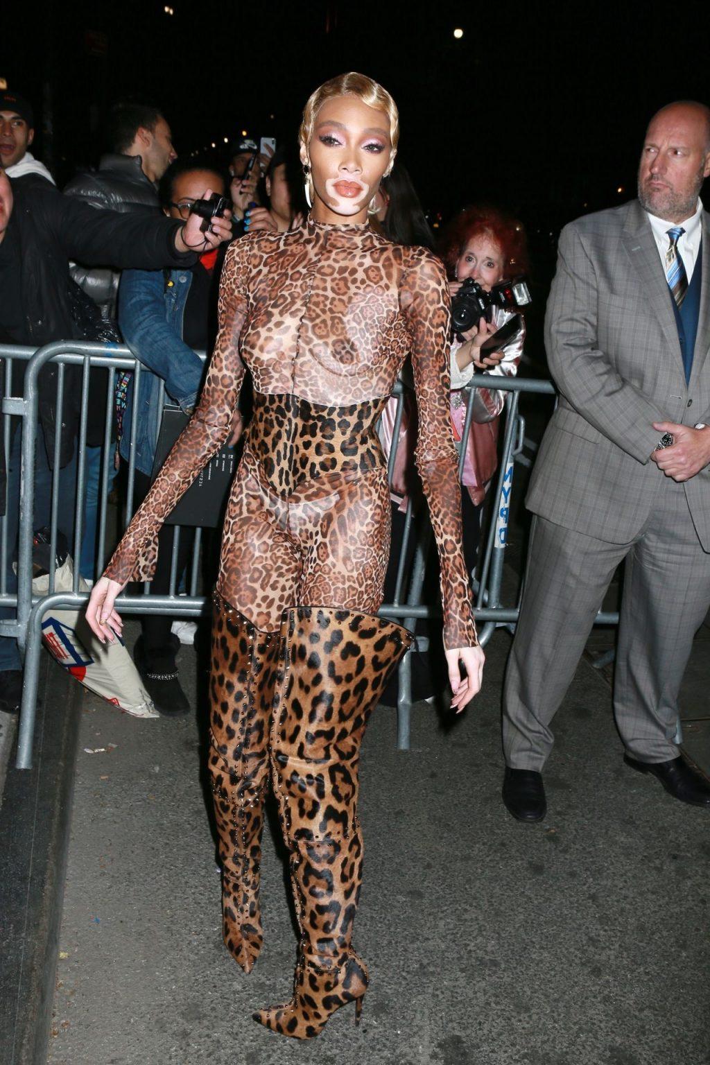 5P Winnie Harlow durchsichtig