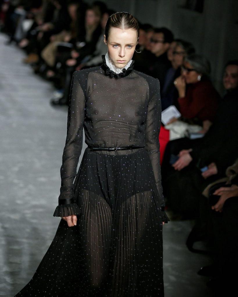 13P Edie Campbell See-Through