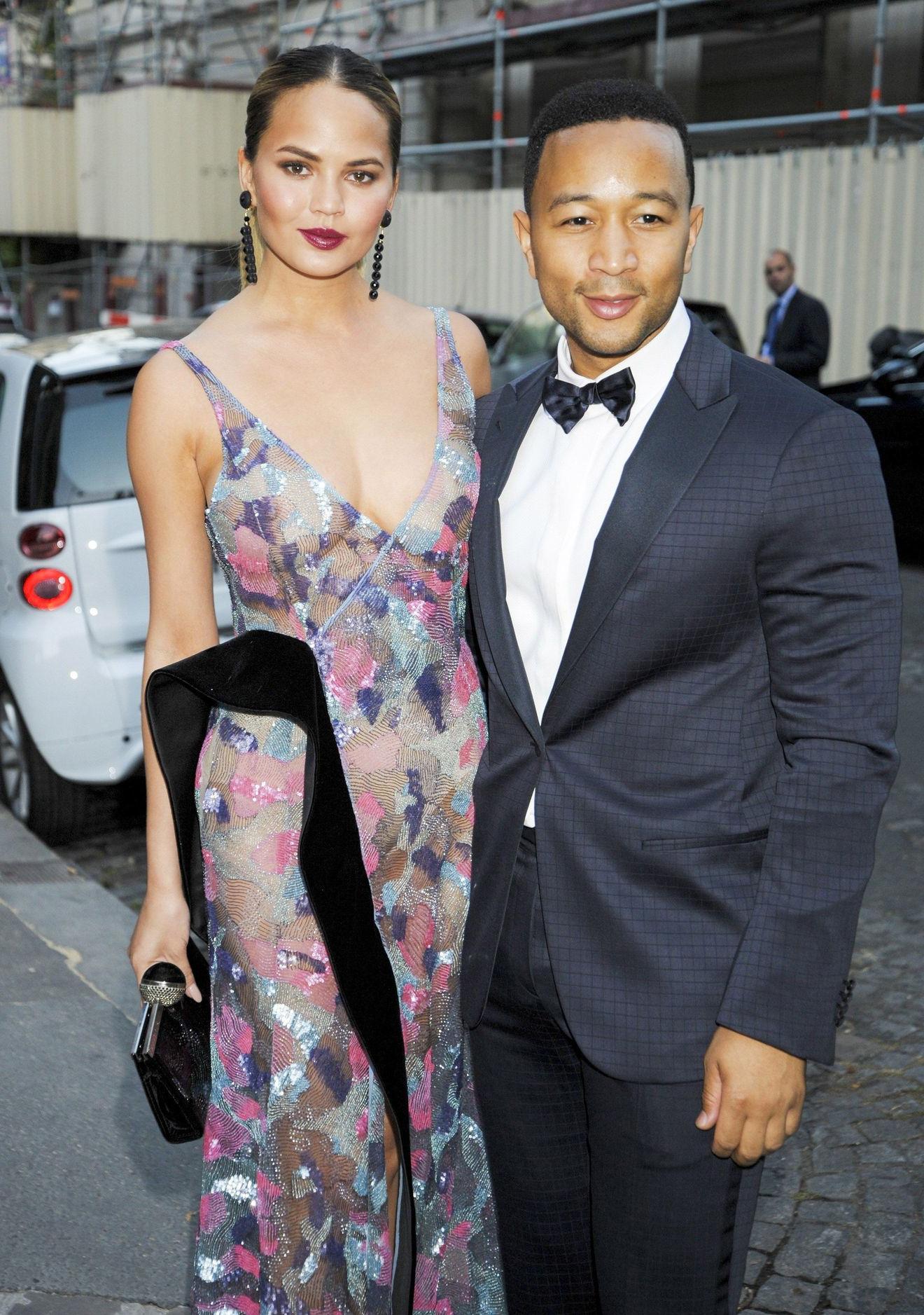 11P See-through pics of Chrissy Teigen