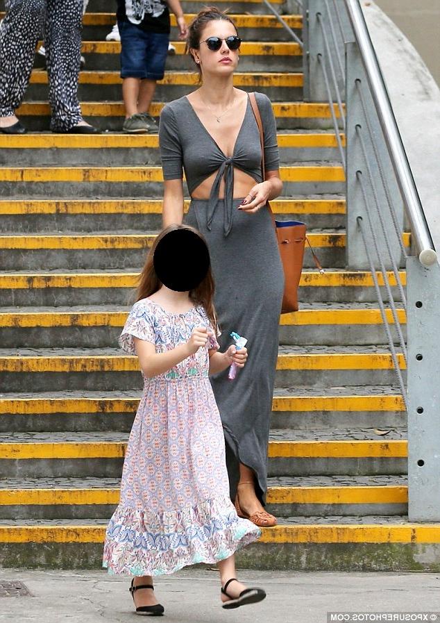 8P Alessandra Ambrosio see-through pics