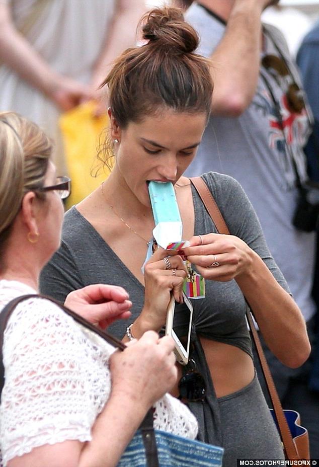 8P Alessandra Ambrosio see-through pics