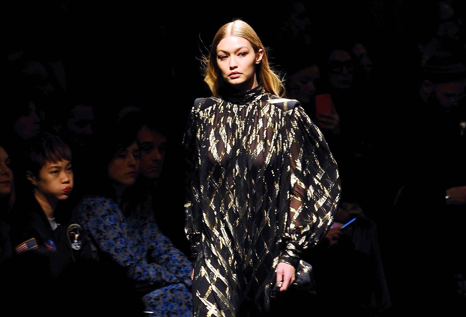 15P Gigi Hadid See-Through