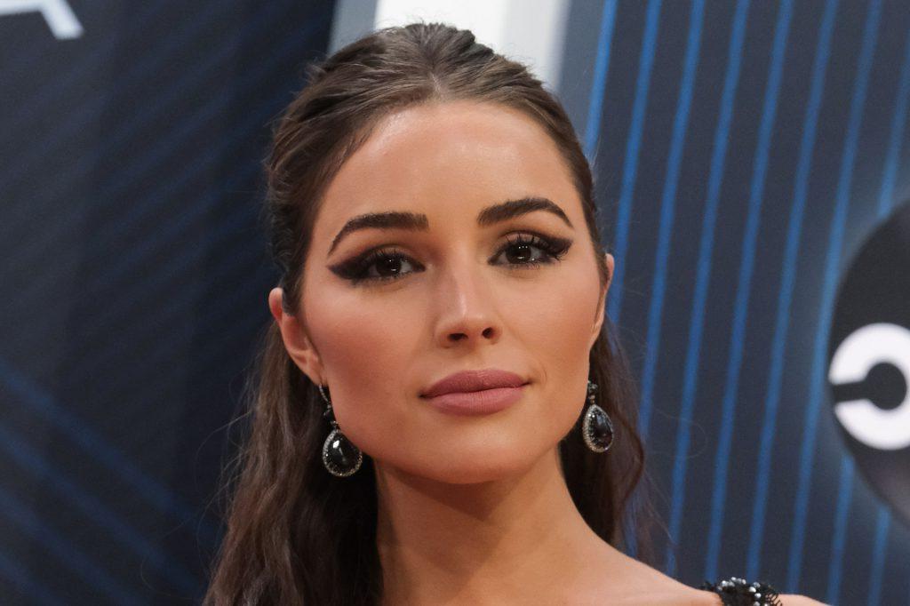 25P Olivia Culpo See-Through