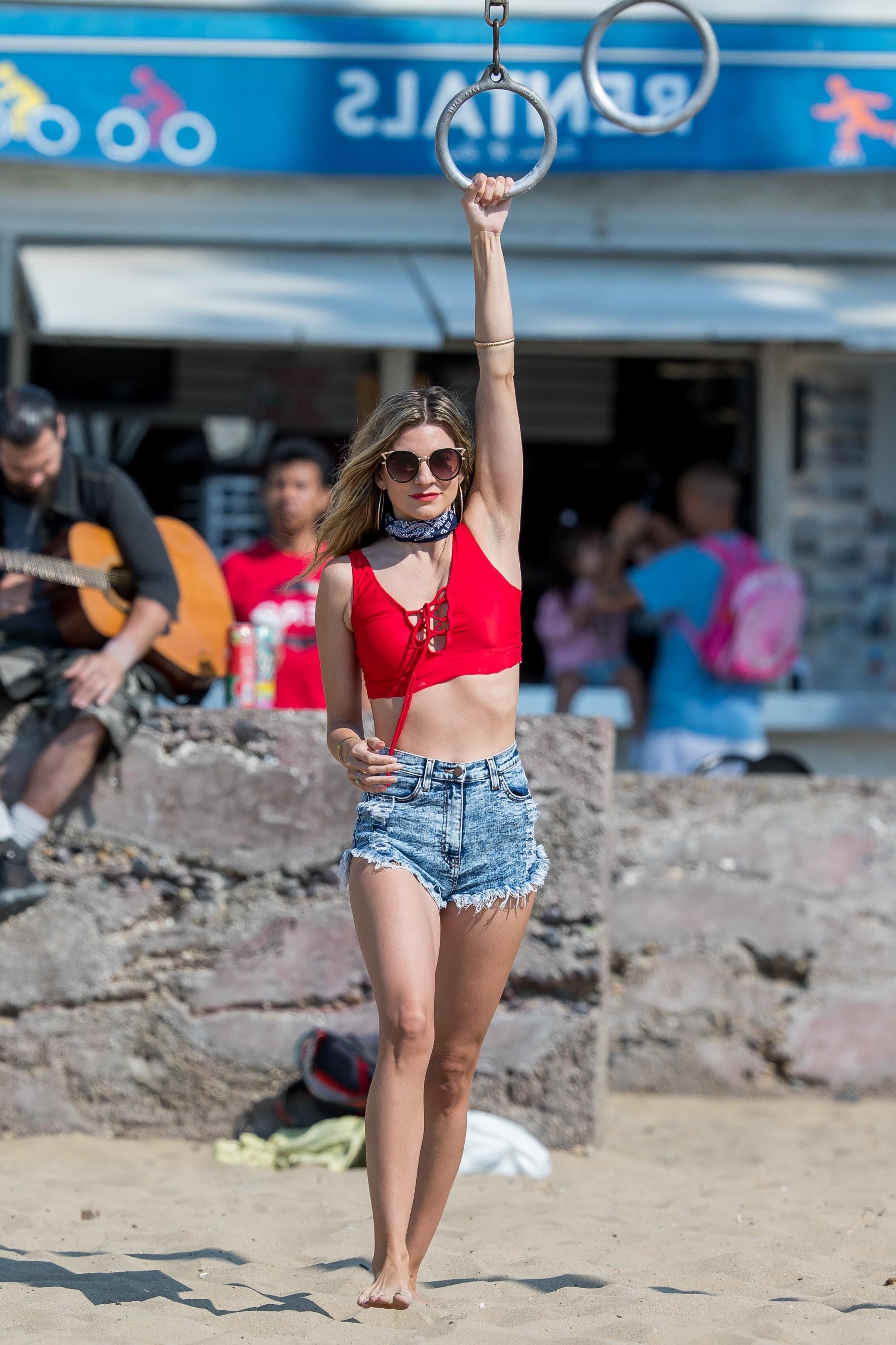 25P Rachel McCord Looks Really Happy And Hot