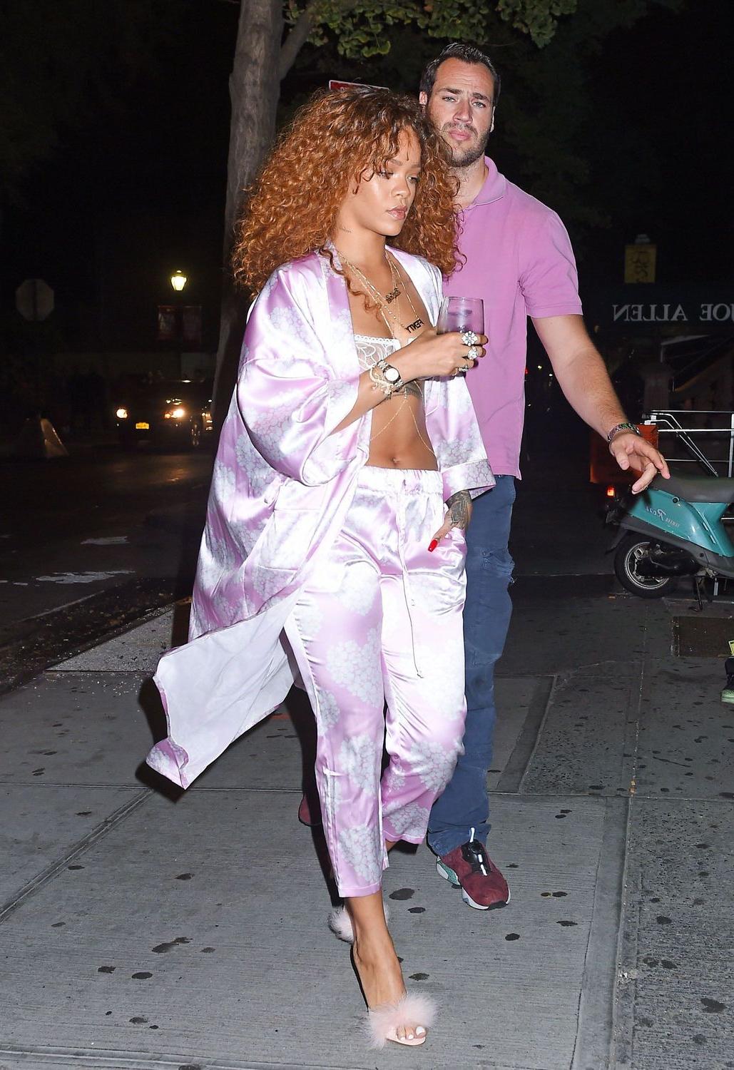 12P See-through photos of Rihanna