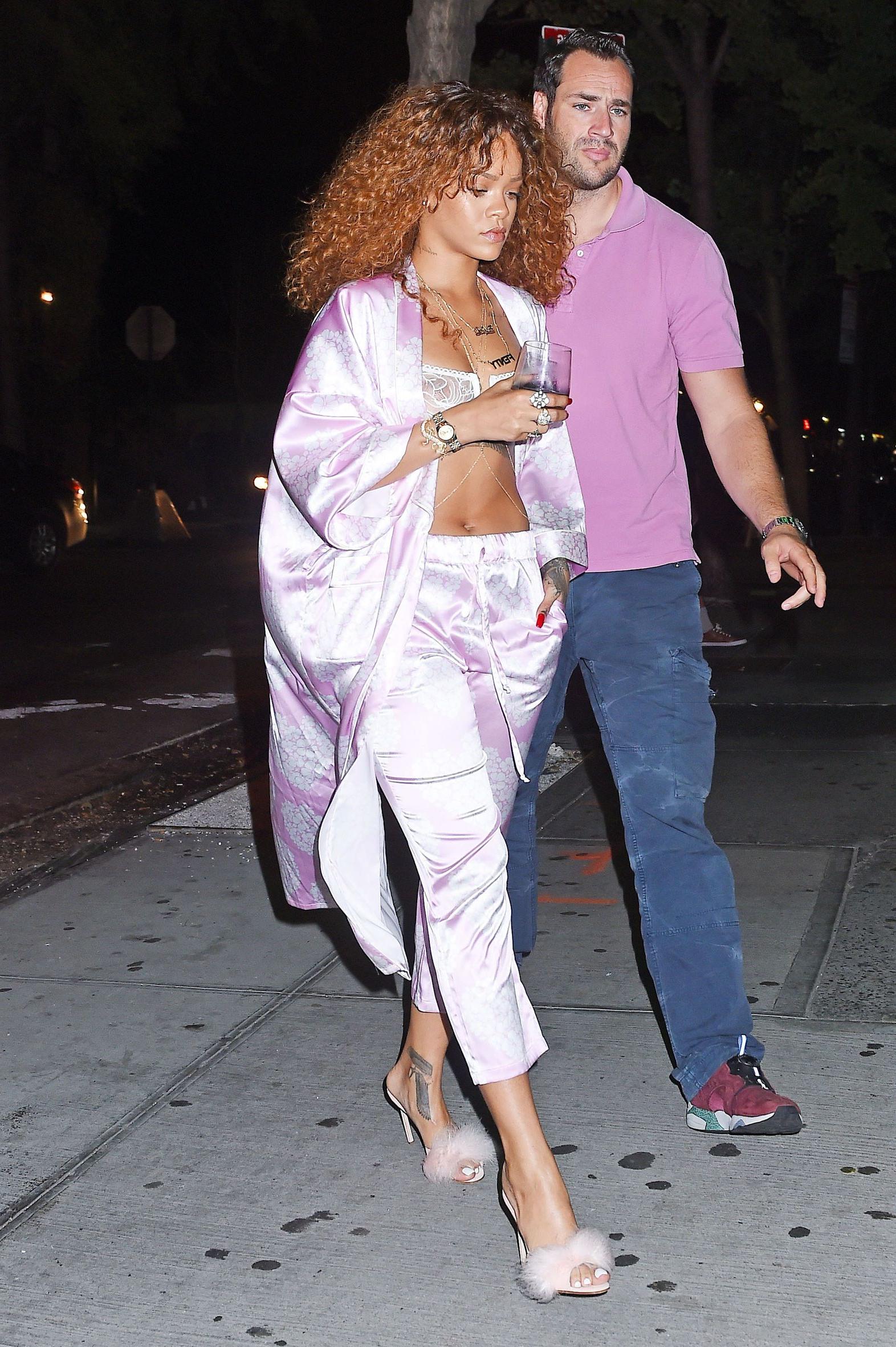 12P See-through photos of Rihanna