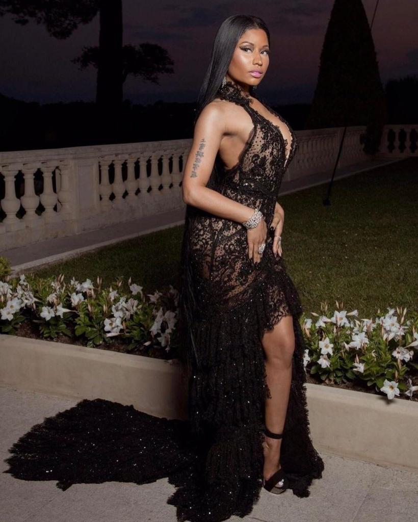 25P Nicki Minaj Is A Buxom Beauty