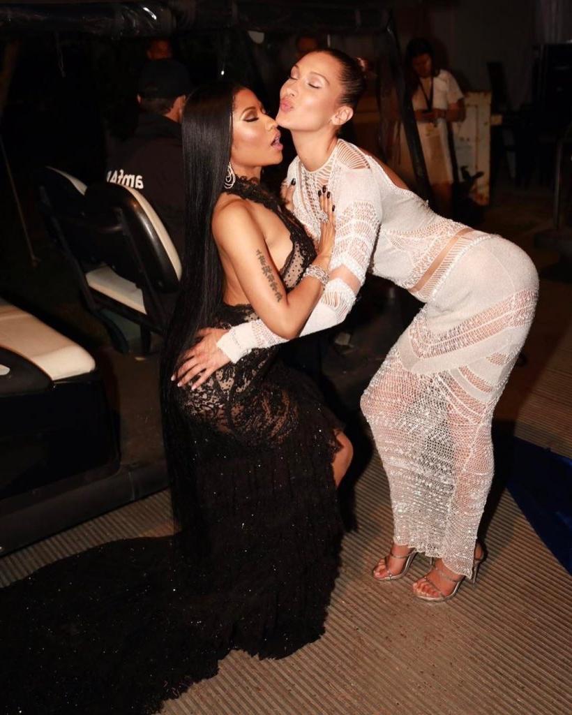25P Nicki Minaj Is A Buxom Beauty