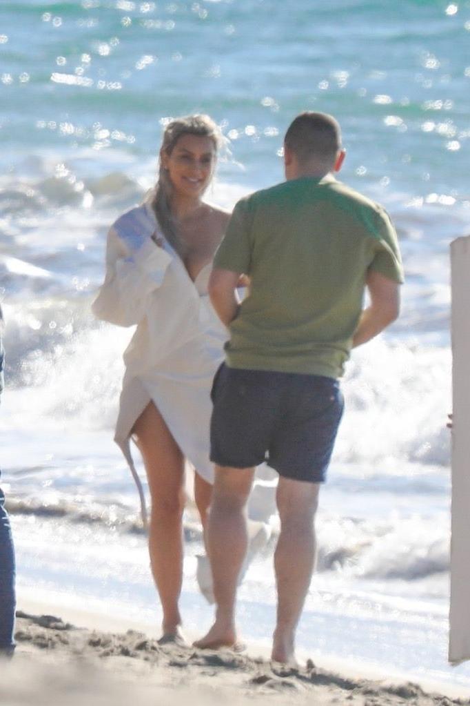18P Kim Kardashian See-Through