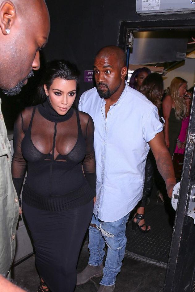 4P Kim Kardashian See-Through pics