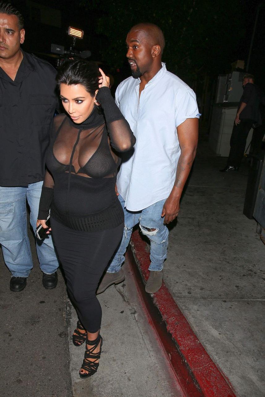 4P Kim Kardashian See-Through pics
