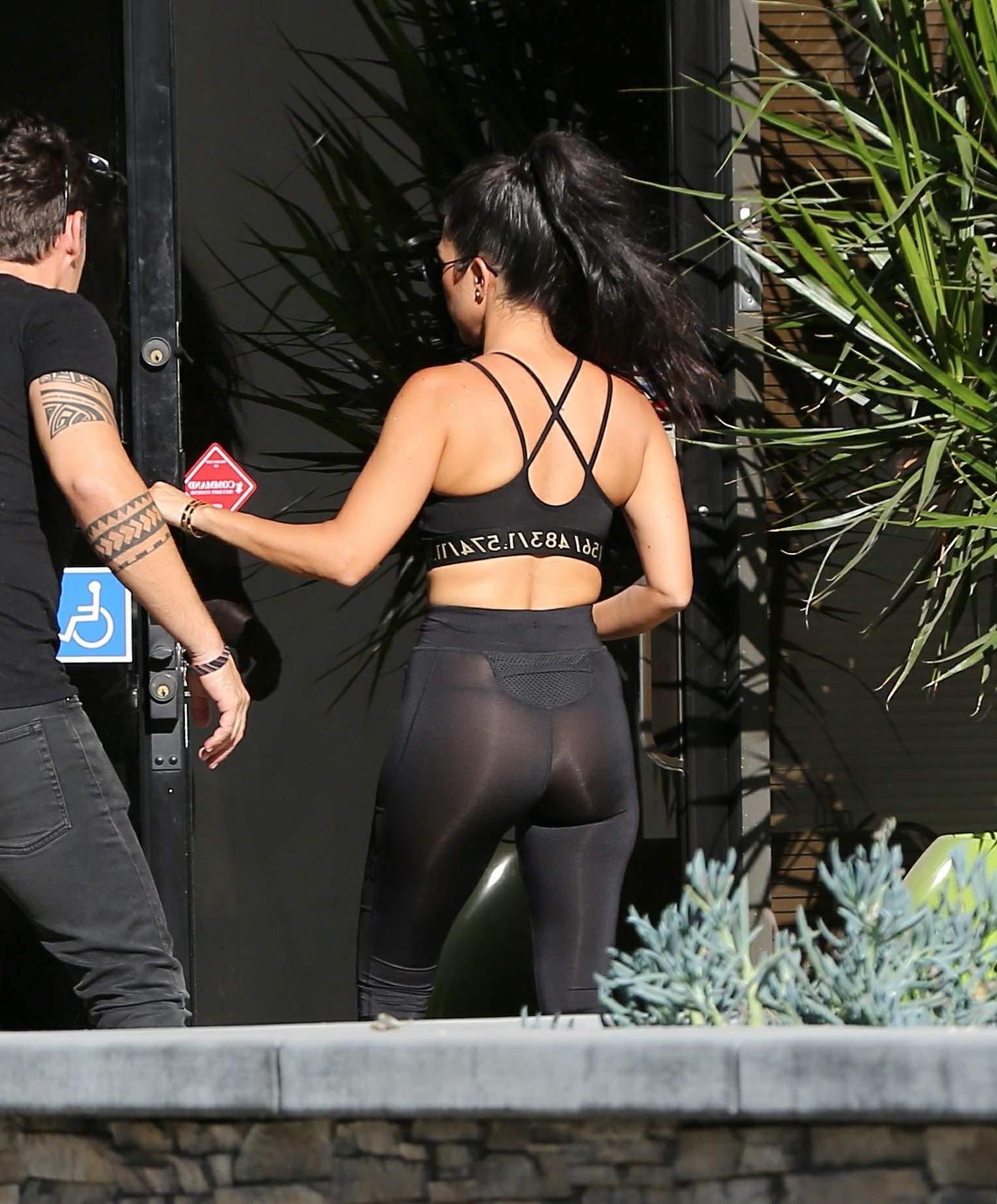 7P See-Through Photos of Kourtney Kardashian