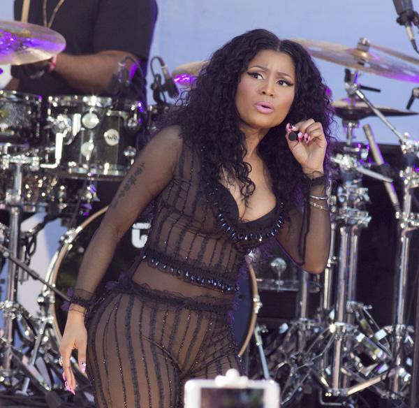 16P Nicki Minaj See-Through photos