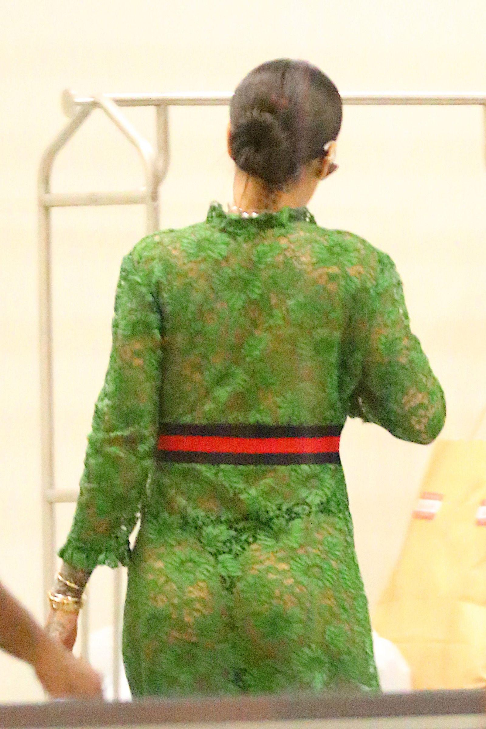 6P Rihanna See-Through Photos