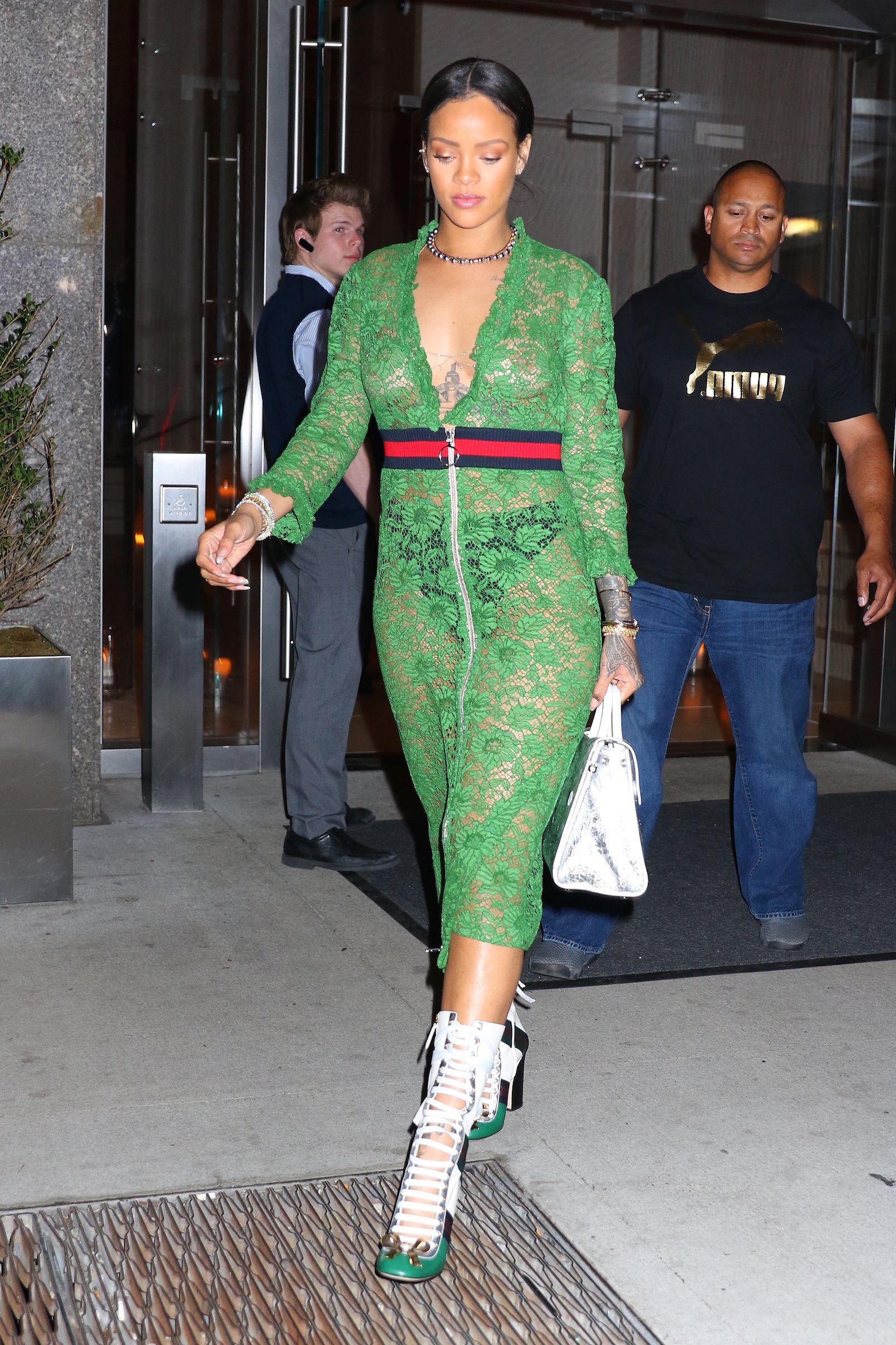 6P Rihanna See-Through Photos