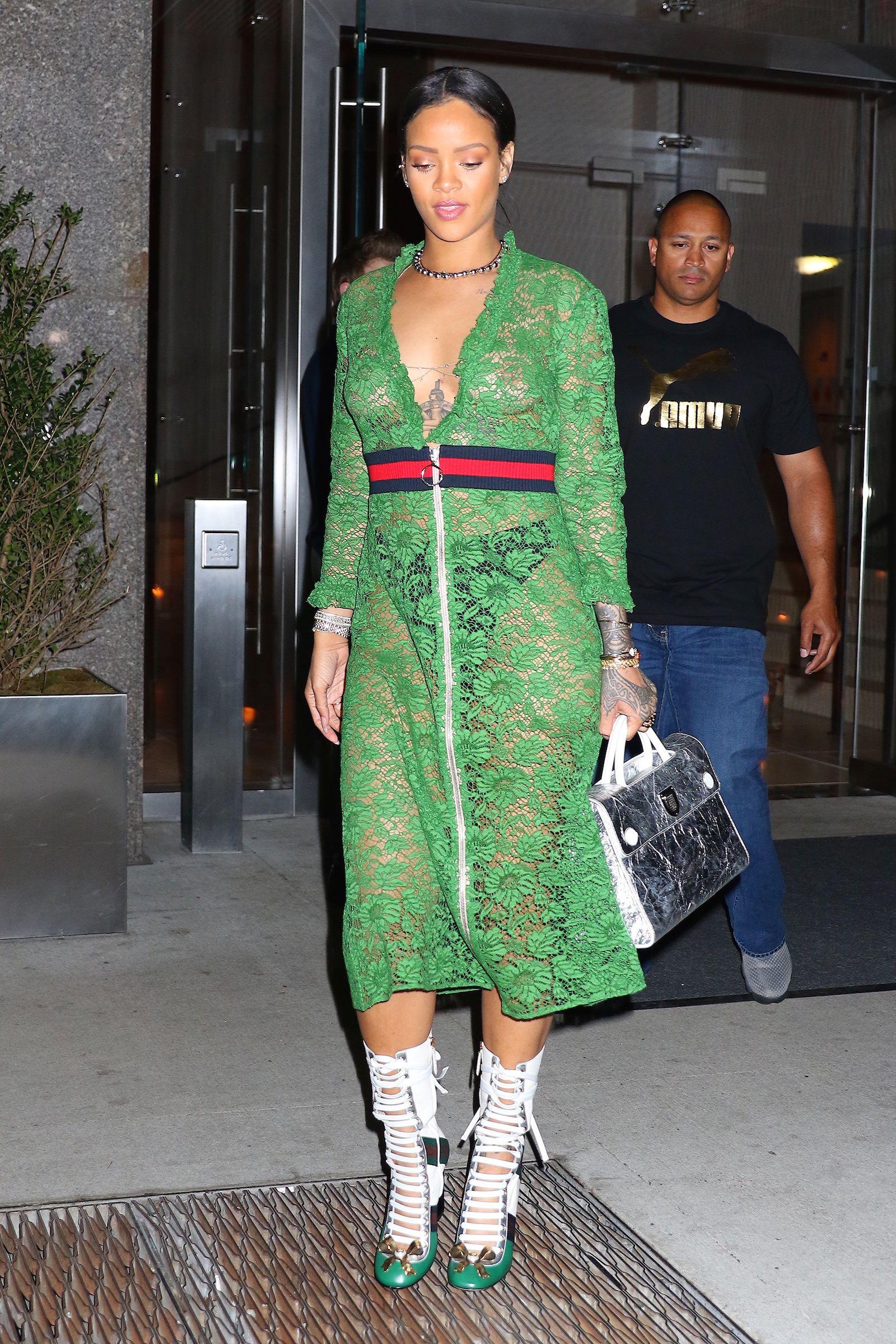 6P Rihanna See-Through Photos