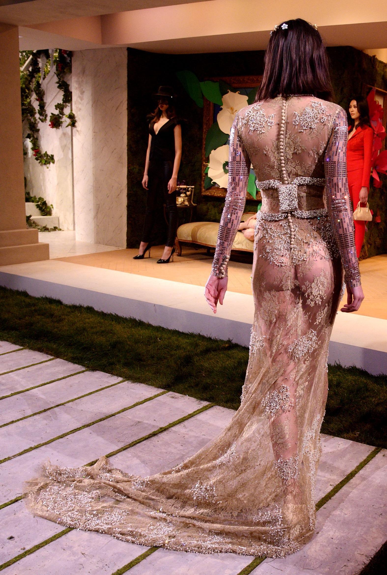 10P Kendall Jenner See-Through Photos