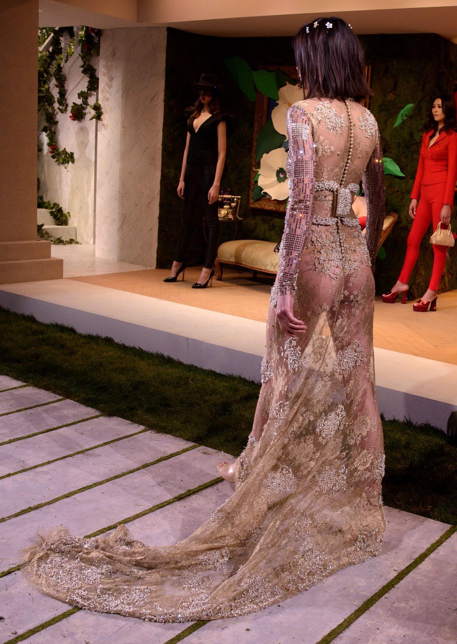 10P Kendall Jenner See-Through Photos