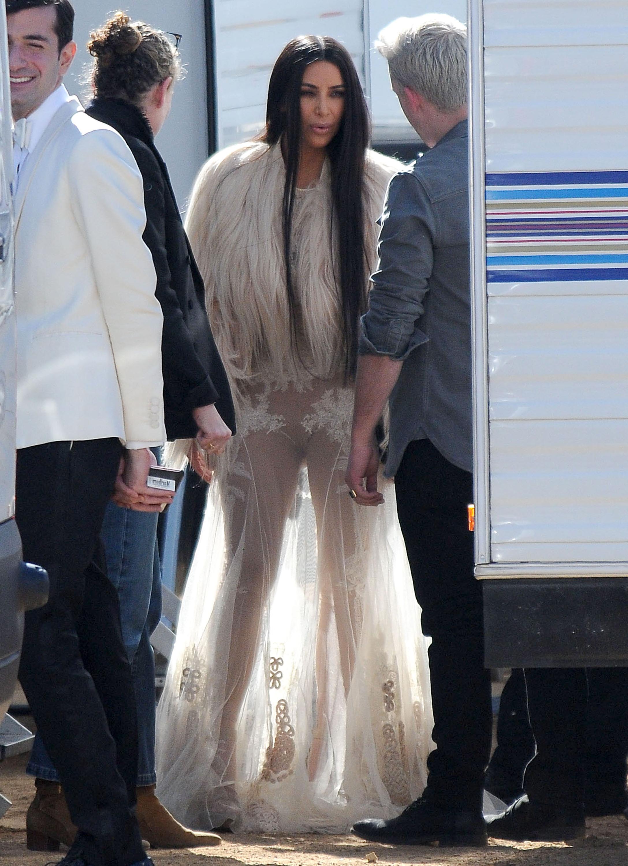 17P Kim Kardashian See-Through Photos