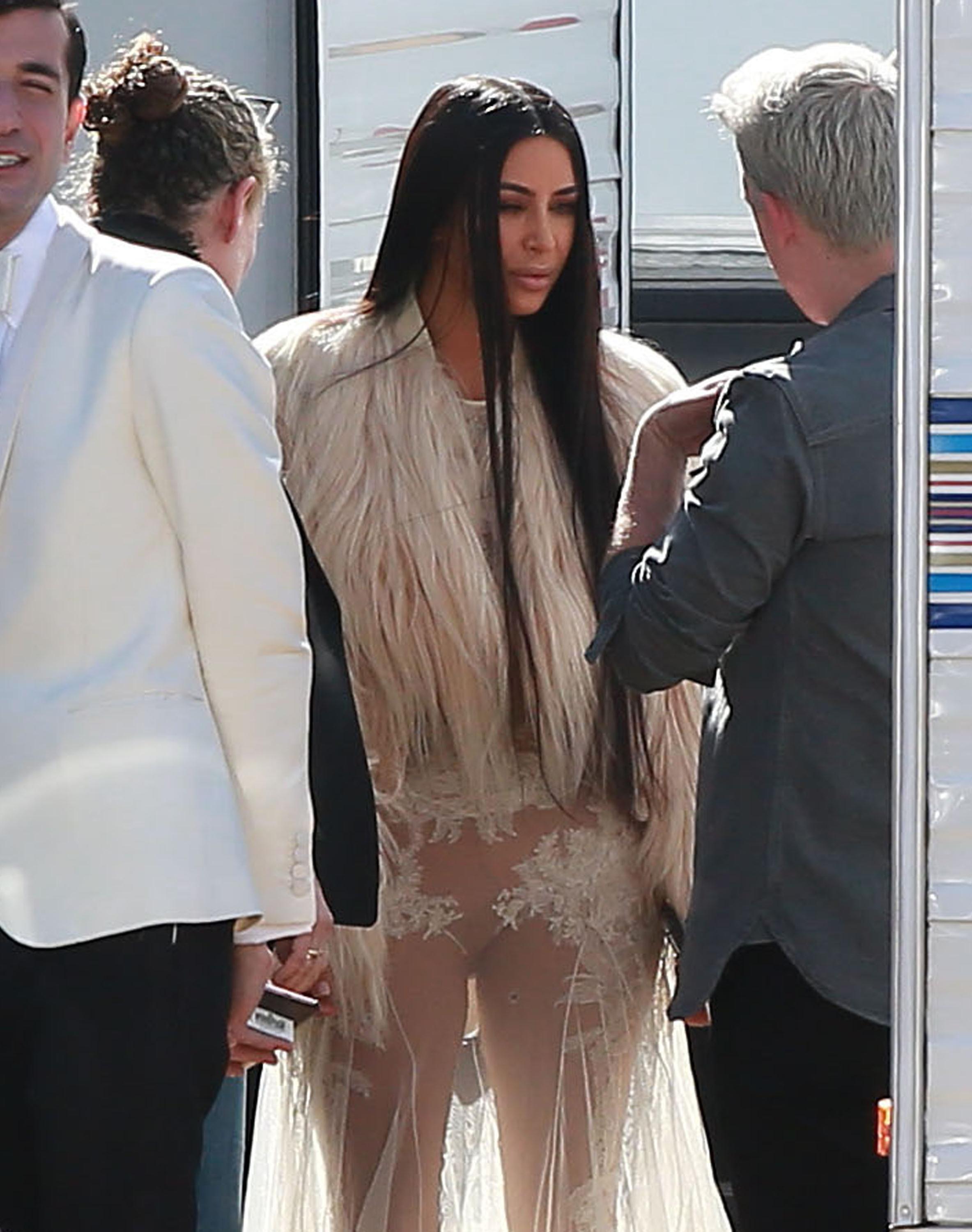 17P Kim Kardashian See-Through Photos