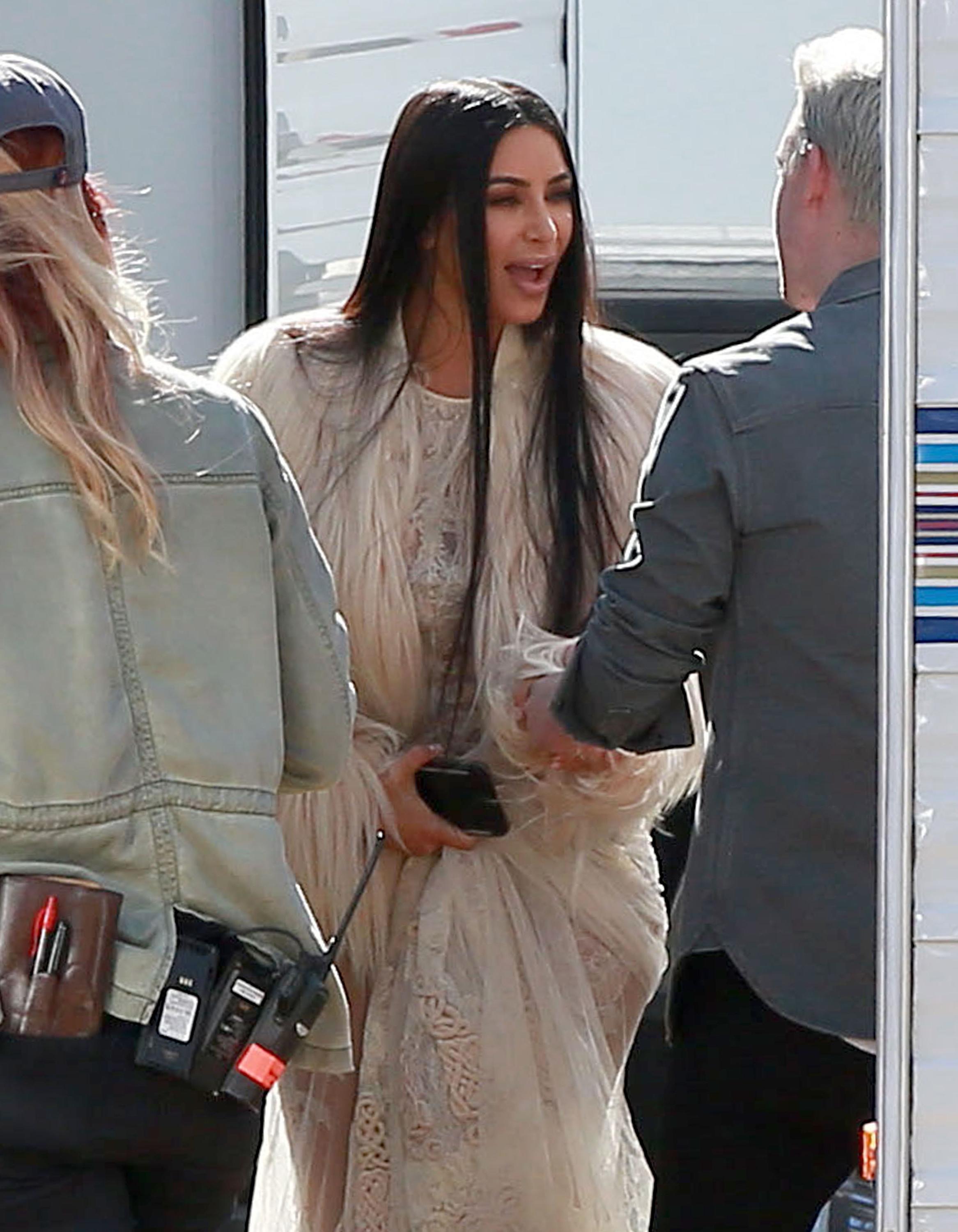 17P Kim Kardashian See-Through Photos