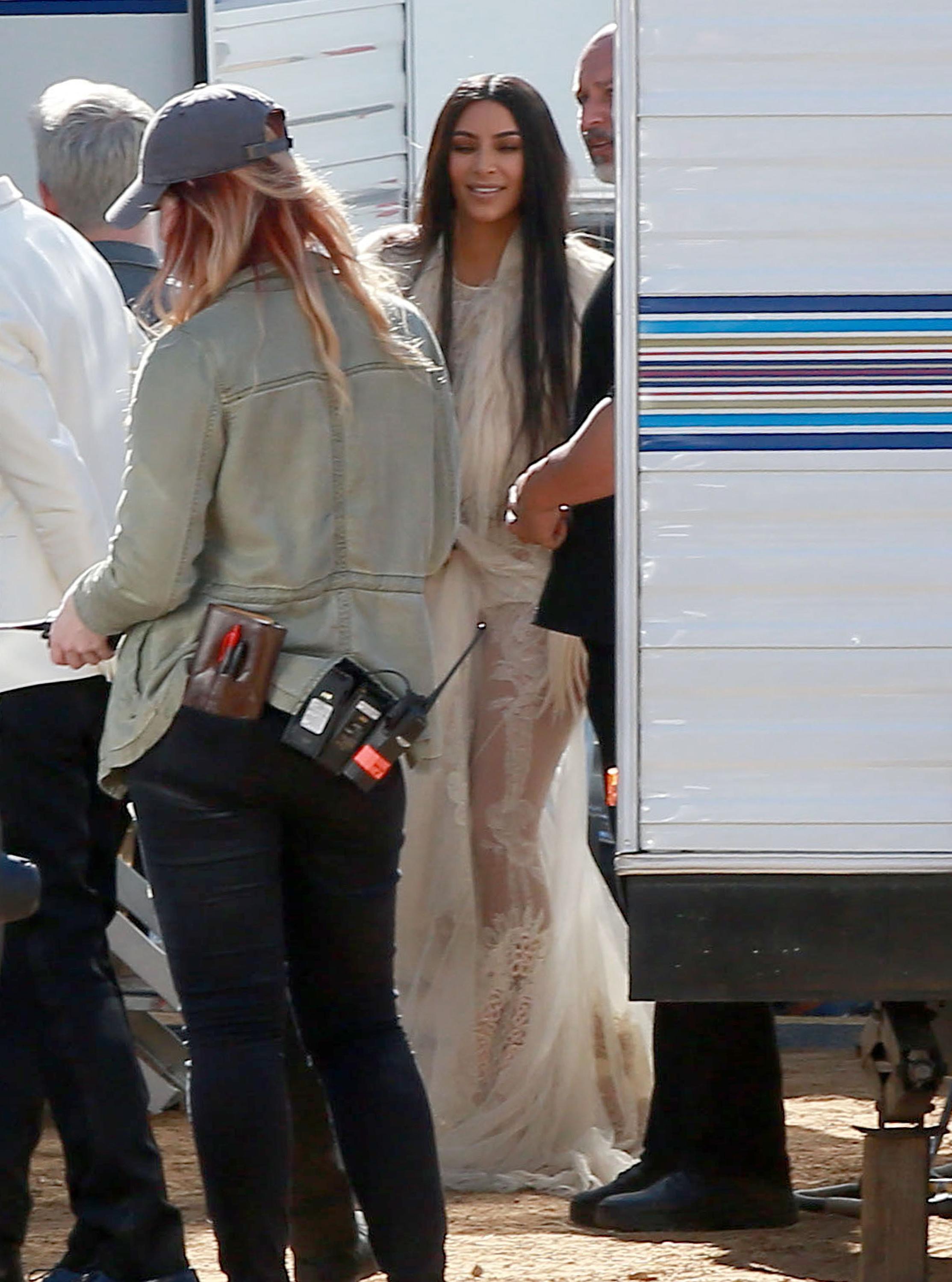 17P Kim Kardashian See-Through Photos